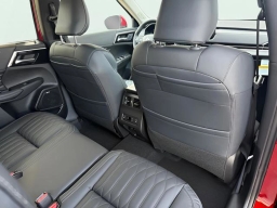Mitsubishi Outlander SEL FWD 2026