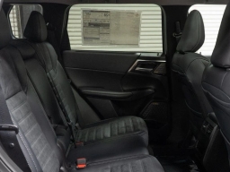 Mitsubishi Outlander SE S-AWC 2026