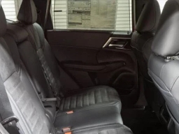 Mitsubishi Outlander Plug-In Hybrid SE S-AWC 2025