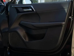Mitsubishi Outlander Plug-In Hybrid SE S-AWC 2025