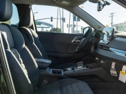 Mitsubishi Outlander Plug-In Hybrid SE S-AWC 2025