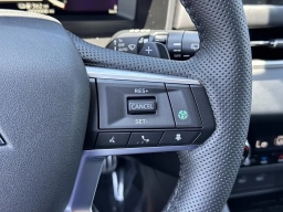 Mitsubishi Outlander Plug-In Hybrid SEL S-AWC 2026