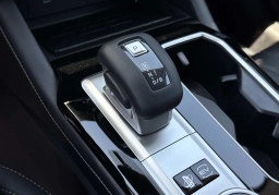 Mitsubishi Outlander Plug-In Hybrid SEL S-AWC 2026