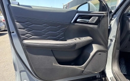 Mitsubishi Outlander Plug-In Hybrid SEL S-AWC 2026