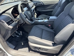 Mitsubishi Outlander Plug-In Hybrid SEL S-AWC 2026