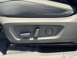 Mitsubishi Outlander Plug-In Hybrid SEL S-AWC 2026