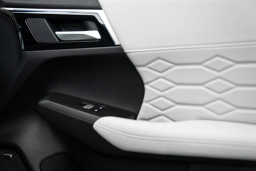 Mitsubishi Outlander Plug-In Hybrid SEL Platinum Edition S-AWC 2025