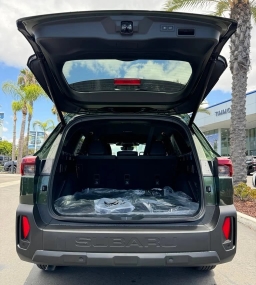 Subaru Outback Premium AWD 2026
