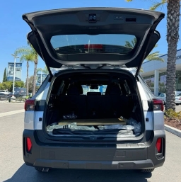 Subaru Outback Premium AWD 2026