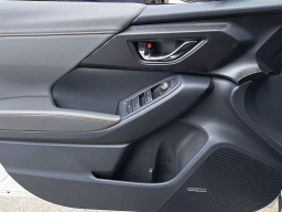 Subaru Crosstrek Limited Hybrid AWD 2026