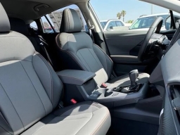 Subaru Crosstrek Limited Hybrid AWD 2026