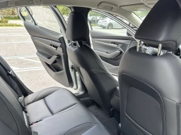 Mazda Mazda3 Sedan 2.5 S Select Sport FWD 2026