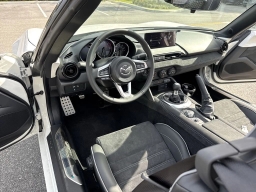 Mazda MX-5 Miata Club Manual 2026