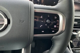 Nissan Armada SV 4x2 2026