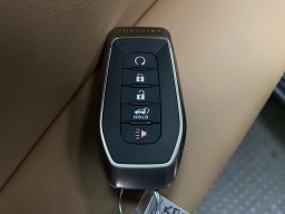INFINITI QX80 LUXE AWD 2027