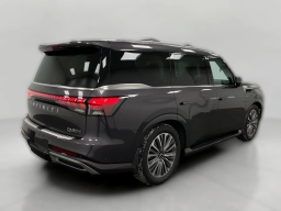 INFINITI QX80 LUXE AWD 2026