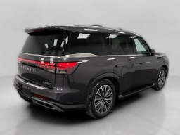 INFINITI QX80 LUXE AWD 2026