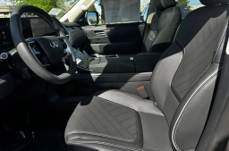 INFINITI QX80 LUXE AWD 2026