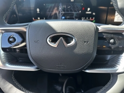 INFINITI QX80 LUXE AWD 2026