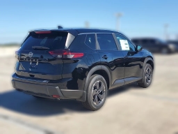 Nissan Rogue Dark Armor FWD 2026