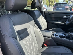 Nissan Rogue Platinum AWD 2026