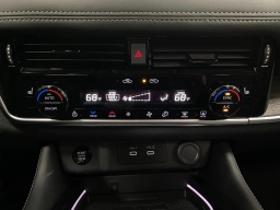 Nissan Rogue Platinum AWD 2026