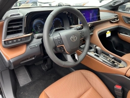 Toyota Crown Signia Limited AWD (Natl) 2026