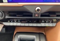 Toyota Crown Signia Limited AWD (Natl) 2026