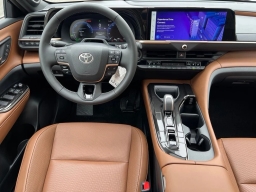 Toyota Crown Signia Limited AWD (Natl) 2026