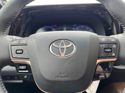 Toyota Crown Signia Limited AWD (Natl) 2026