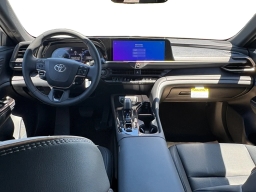 Toyota Crown Signia XLE AWD (Natl) 2026