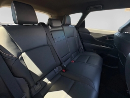 Toyota Crown Signia XLE AWD (Natl) 2026