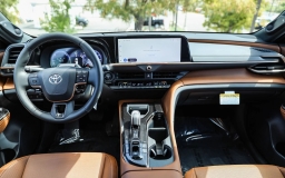 Toyota Crown Signia Limited AWD (Natl) 2026