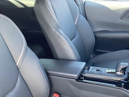 Toyota Prius Limited (Natl) 2026