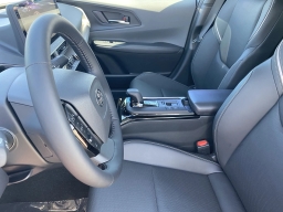 Toyota Prius Limited (Natl) 2026