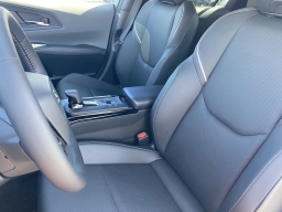 Toyota Prius Limited (Natl) 2026