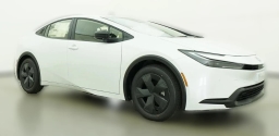 Toyota Prius LE (Natl) 2026