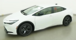 Toyota Prius LE (Natl) 2026