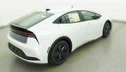 Toyota Prius LE (Natl) 2026