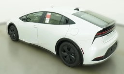 Toyota Prius LE (Natl) 2026