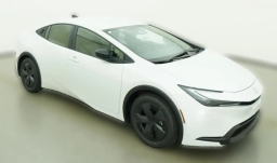 Toyota Prius LE (Natl) 2026