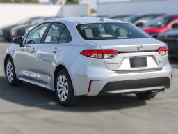 Toyota Corolla Hybrid LE FWD (Natl) 2026