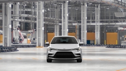 Toyota Corolla Hybrid SE FWD (Natl) 2026
