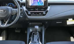 Toyota Corolla Hybrid SE FWD (Natl) 2026