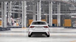 Toyota Corolla Hybrid LE FWD (Natl) 2026