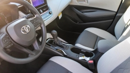 Toyota Corolla Hybrid LE FWD (Natl) 2026