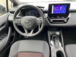 Toyota Corolla Hybrid SE AWD (Natl) 2026