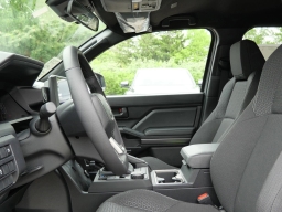 Toyota 4Runner SR5 2WD (Natl) 2026