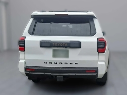 Toyota 4Runner SR5 2WD (SE) 2026