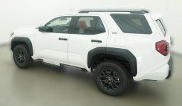 Toyota 4Runner SR5 2WD (Natl) 2026
